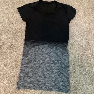 LULULEMON OMBRÉ SHORT SLEEVE!!